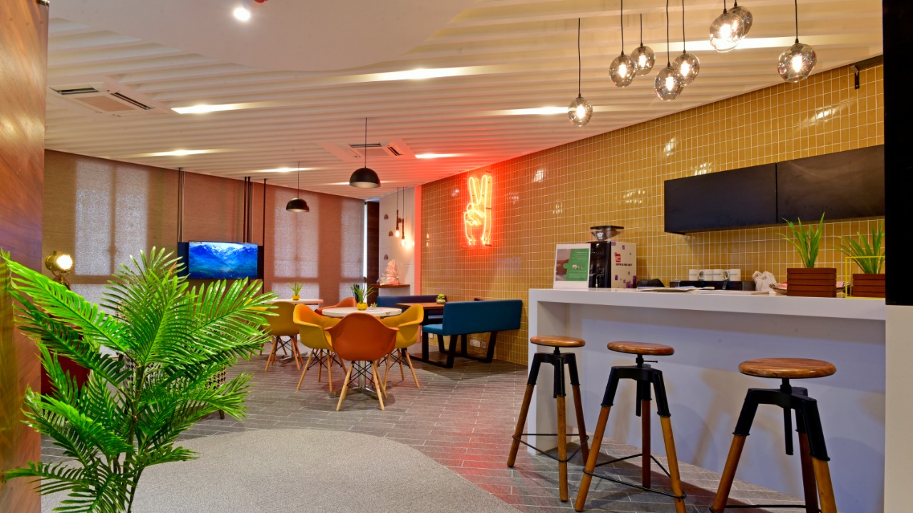Paragraph Coworking Space in Ahmedabad - Qdesq